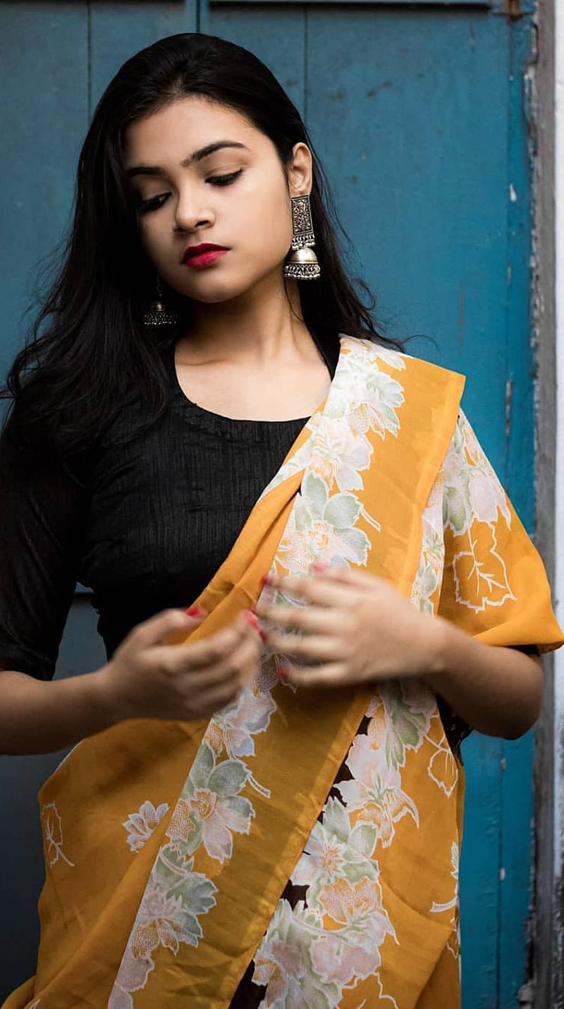 Alkaria Hashmi , saree lover, model, HD phone wallpaper