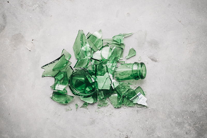 broken green glass bottle on the ground, HD wallpaper