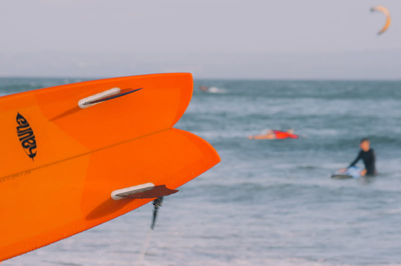 Close-up of orange surfboard, HD wallpaper | Peakpx