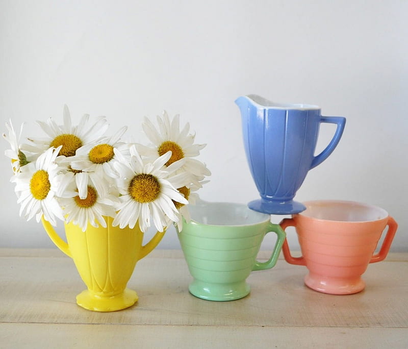 Yellow filled, syrup pitcher, centerpiece, full, yellow, daisies, tiny, green, bouquet, arrangement, white, pink, blue, HD wallpaper