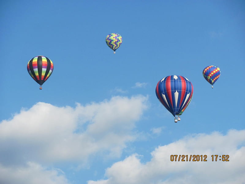 Hot Air Balloons On A Beautiful Day, balloons, football, hall of fame, fun, liftoff, sky, canton, HD wallpaper