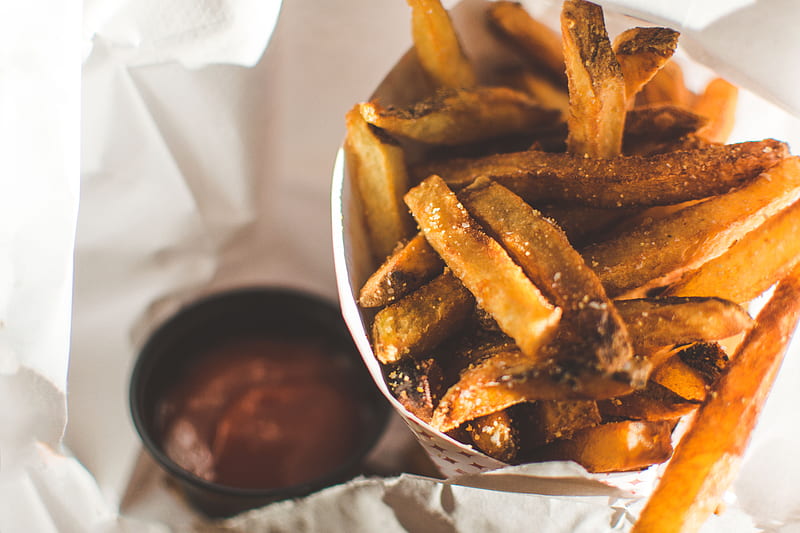 selective focus of french fries, HD wallpaper