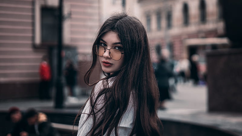 Girl In Glasses Looking Back , girls, model, glasses, HD wallpaper