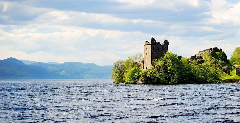 Loch Ness And Urquhart Castle - Scotland, Loch Ness, Scotland, Scottish Castles, Urquhart Castle, Scottish Lochs, Scottish Highlands, HD wallpaper