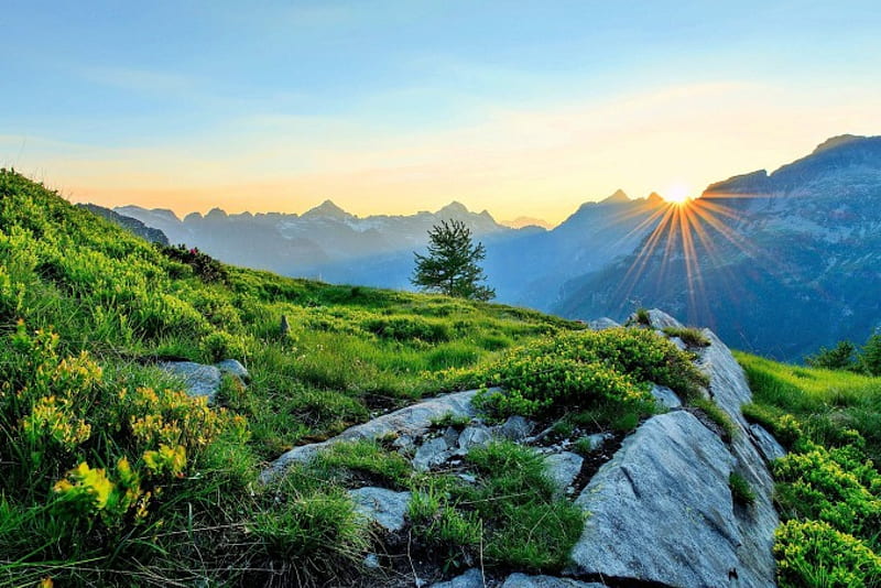 Top 20 most naturally beautiful places in the world - The Swiss Alps: Majestic Mountain Scenery - Nature's Breathtaking Splendor