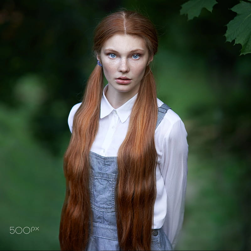 depth of field, graphy, redhead, women outdoors, long hair, ponytail, women, looking at viewer, blue eyes, portrait, freckles, bokeh, blurred, HD phone wallpaper