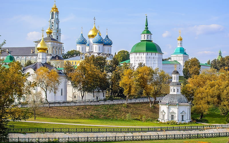 Monastery in Russia, autumn, monastery, church, Russia, HD wallpaper