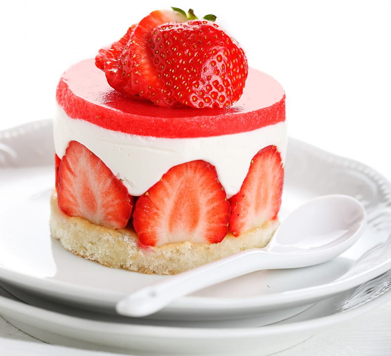 Strawberry Dessert, cake, strawberry, berries, yummy, cream, dessert, sweet, HD wallpaper