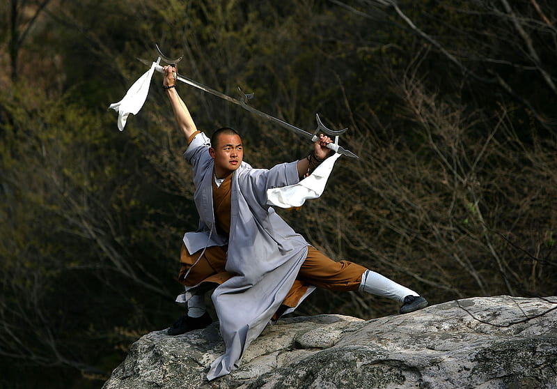 shaolin monk, mountain, martial artist, back stance, weaponary, HD wallpaper
