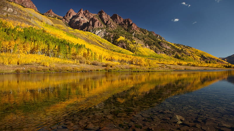 Maroon Lake, White River National Forest National Park, Colorado, forest, autumn, national, yellow, maroon, trees, sky, lake, mountain, stones, colorado, water, nature, river, reflection, white, HD wallpaper