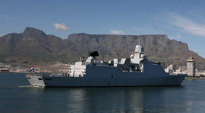 WORLD OF WARSHIPS Dutch Frigate FFG 802 De Zeven Provincien arrival at Cape Town South Africa, 232 crew, Table Mountain, 473 ft length, missiles in VLS, advanced search radar, 6050 tonnes, 30 knots speed, 127mm DP gun forward, HD wallpaper