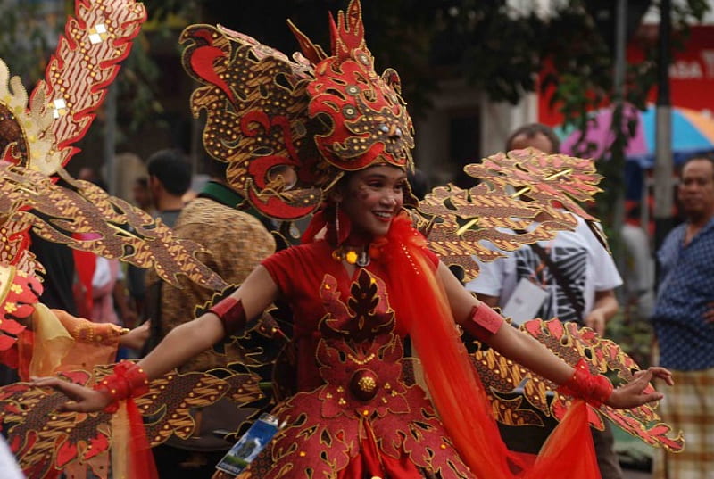 Solo Batik Carnival, red, costumes, Java, Solo, batik, carnival, graphy, parade, Indonesia, HD wallpaper