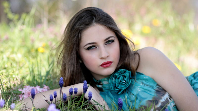 Grey Eyes Girl Model Is Lying Down On Green Grass Wearing Blue Dress Girls, HD wallpaper