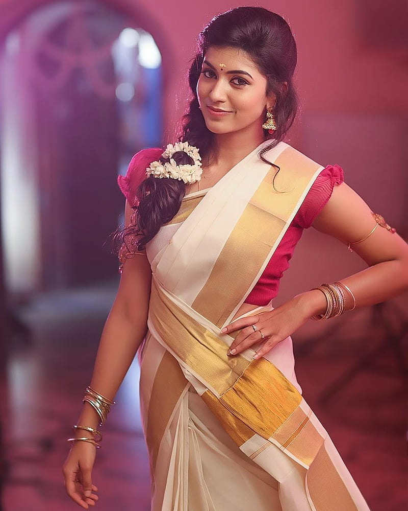 Anju Kurian, actress, beauty, kerala, mallu, onam, south, tamil, traditional, HD phone wallpaper