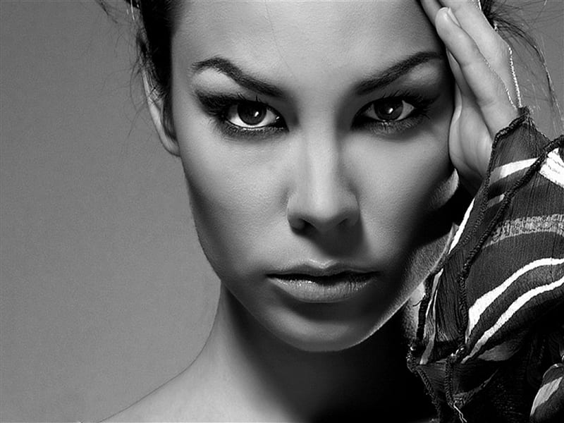 wild and , feel black and white, bonito, woman, think, wild, face, portrait, eyes, HD wallpaper