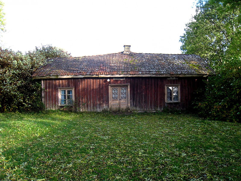 Old House, Sweden, abandon, house, grass, trees, sky, old, door, windows, garden, HD wallpaper