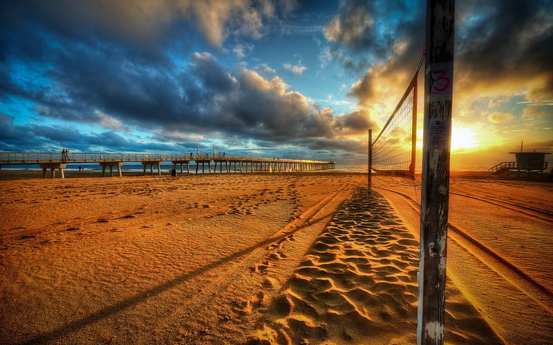 Beautiful Beach, sun, bonito, sunset, clouds, sea, beach, sand, splendor, beauty, sunrise, amazing, lovely, view, ocean, sunlight, pier, waves, ocean waves, sky, footprints, peaceful, nature, wooden, HD wallpaper