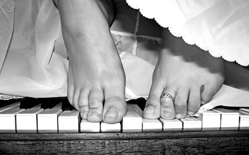 foot game, Piano, Black and white, graphy, Foot, HD wallpaper