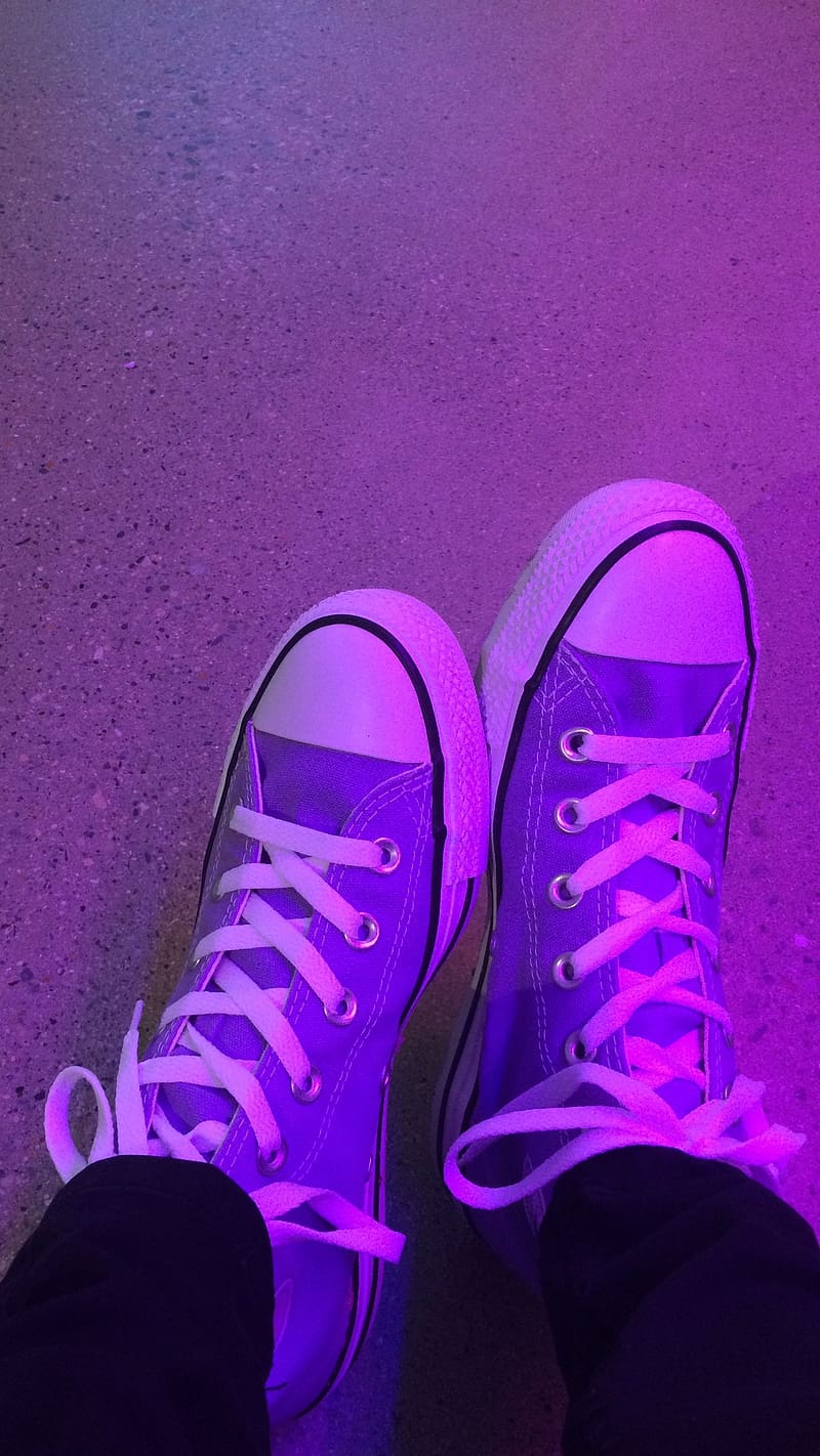 Aesthetic Purple Shoes, aesthetic purple, shoes, fashion, purple light, HD phone wallpaper