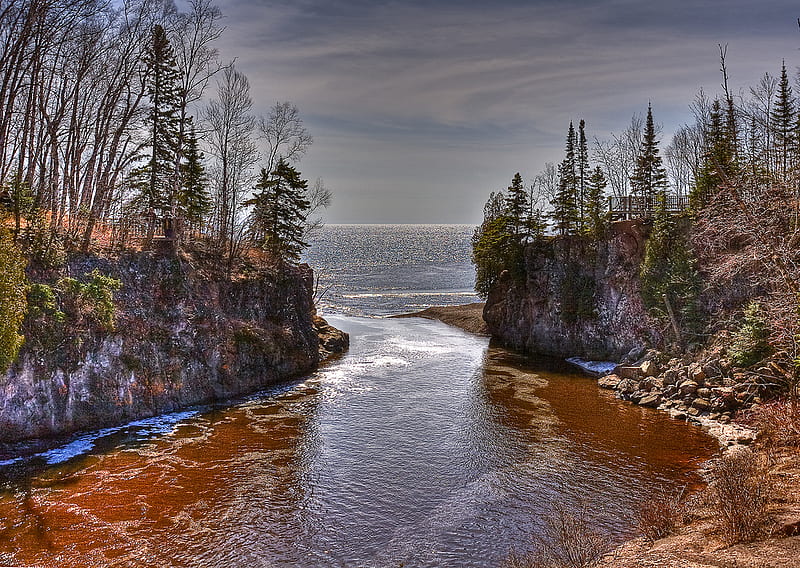 Water landscape, red, temperance, rocks, lakes, places, trees, sky, clouds, weather, lake superior, water, gris, nature, minnesota, landscape, rivers, HD wallpaper
