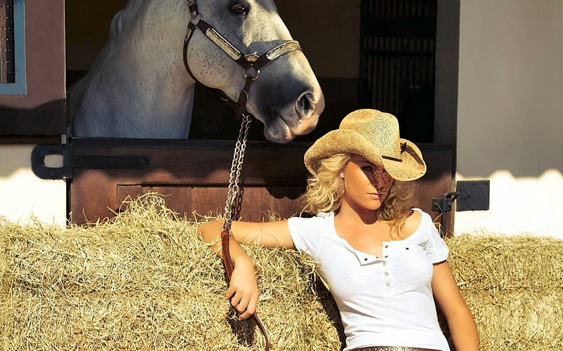 Cowgirl And Her Pal, female, models, hats, ranch, fun, hay, women, horses, cowgirls, girls, fashion, barns, blondes, western, style, HD wallpaper