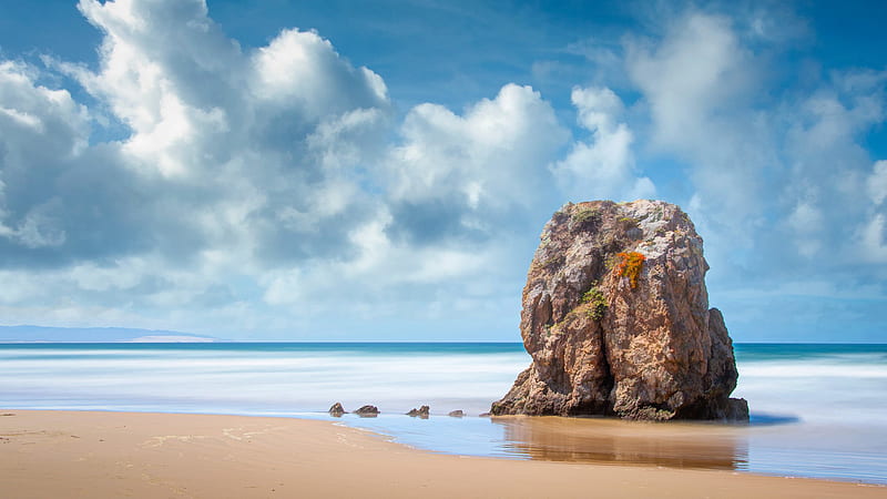 Big Rock Stone On Beach Sand Ocean Waves Under Blue Clouds Sky Nature, HD wallpaper