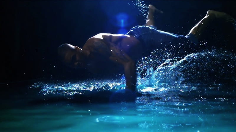 Dancing in Water, Water, Dancer, Splash, Breakdance, Dancing, Muscular, Splashes, HD wallpaper