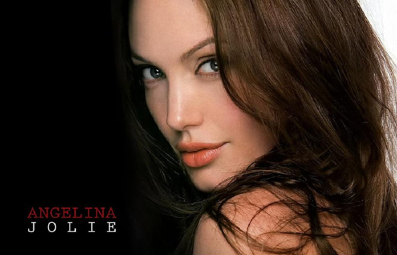 Actress Angelina Jolie's Most Stunning Photos