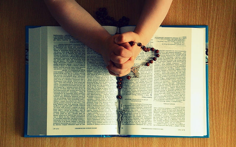 Bible and Prayer, book, Bible, prayer, Rosary, hands, HD wallpaper