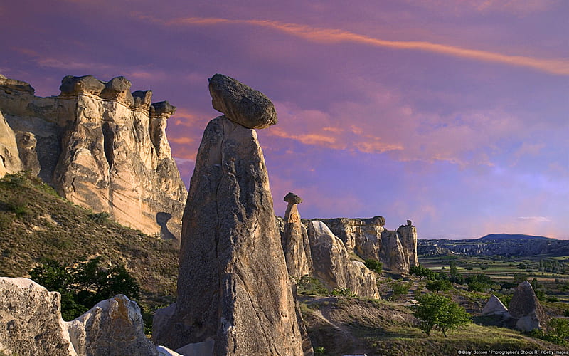 Cappadocia fairy chimney rock at dusk-Windows 10 Theme, HD wallpaper
