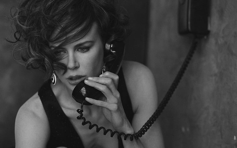 Nicole Kidman, Australian actress, hoot, black dress, woman with phone, beautiful woman, Hollywood star, Nicole Mary Kidman, HD wallpaper