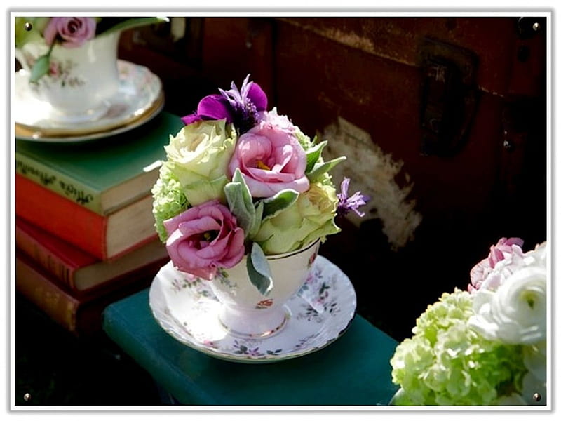 Pretty Little Teacup!, table, centerpiece, place setting, flower, pot, teacup, HD wallpaper