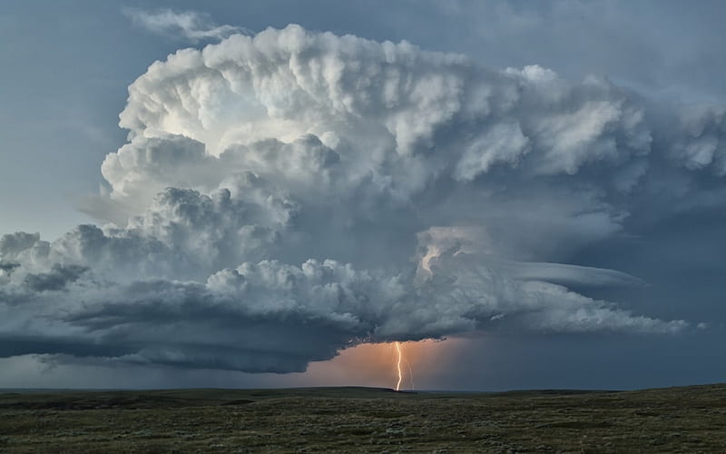 Rorger Hill Thunderstorm, sun, thunderstorm, bonito, sky, clouds, south dakota, strom, summer, nature, light, blue, HD wallpaper