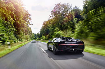 Bugatti Chiron Rear, bugatti-chiron, bugatti, 2017-cars, HD wallpaper