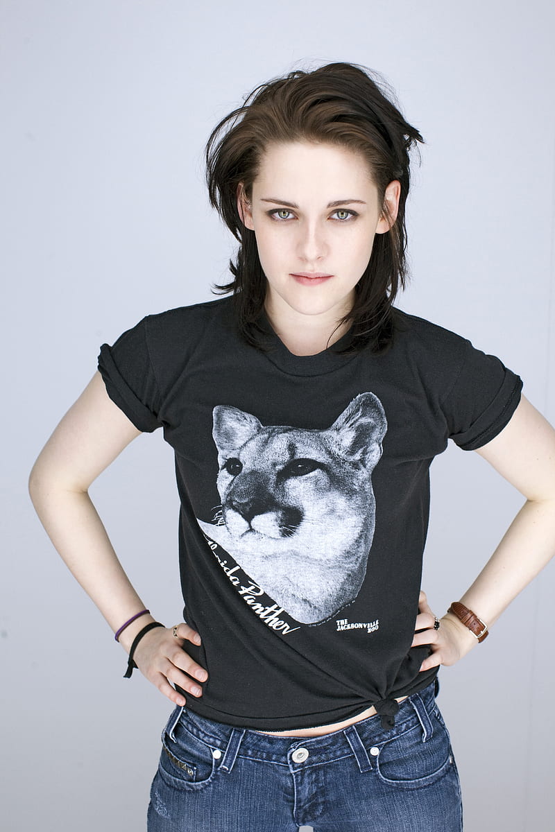 Kristen Stewart, green eyes, actress, simple background, T-shirt, brunette, women, HD phone wallpaper