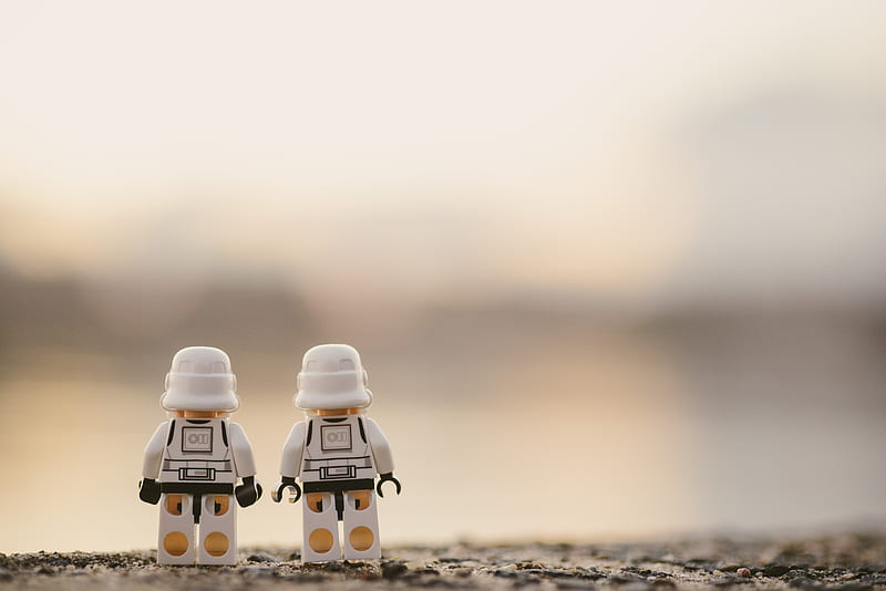 selective focus graphy of two white Lego minifigures, HD wallpaper