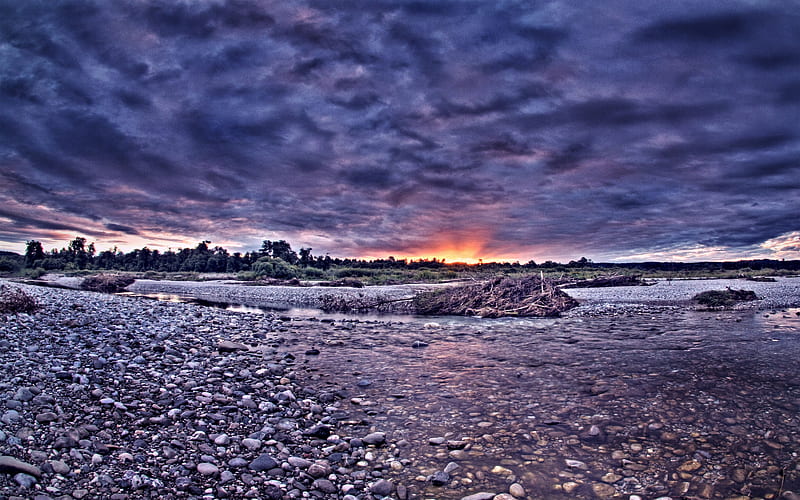 Isar River, shore, rocky, bonito, overcast, clouds, driftwood, nature, sunrise, rivers, HD wallpaper