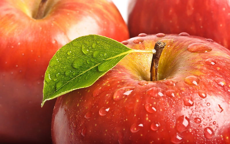 Nice Juicy Apple, apple, red, moist, life, still, abstract, sweet, leaf, fruit, green, juicy, HD wallpaper
