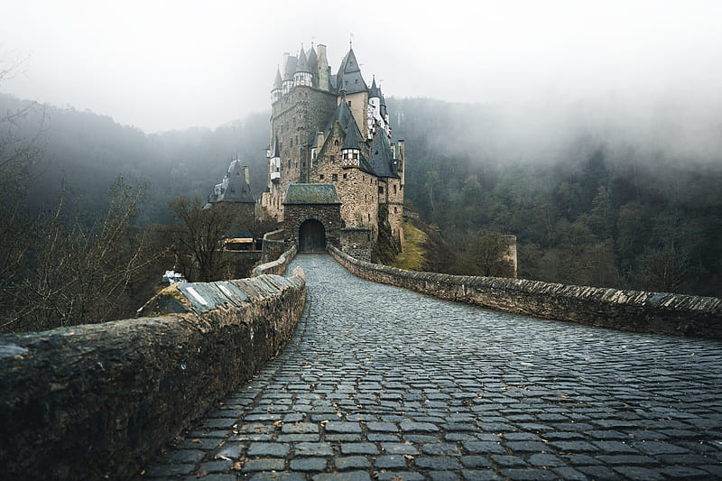 Eltz Castle, Germany during daytime, HD wallpaper