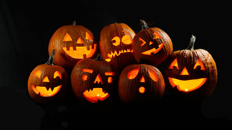 Horrible Faces Of Pumpkins With Lights In Black Background Halloween, HD wallpaper
