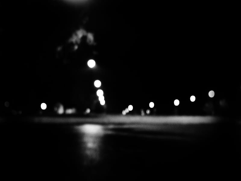 Blurred Lot, parking, dark, black and white, trees, lot, lights, night, HD wallpaper