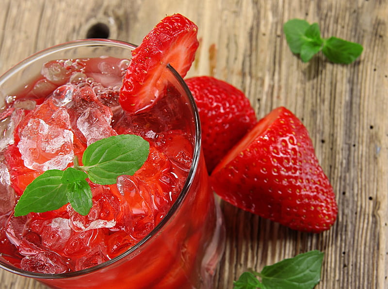 Strawberries drink, red, mint, ice drink, ice drinks, strawberry, drinks, Berry, glass, ice, strawberries, drink, wood, Berries, HD wallpaper