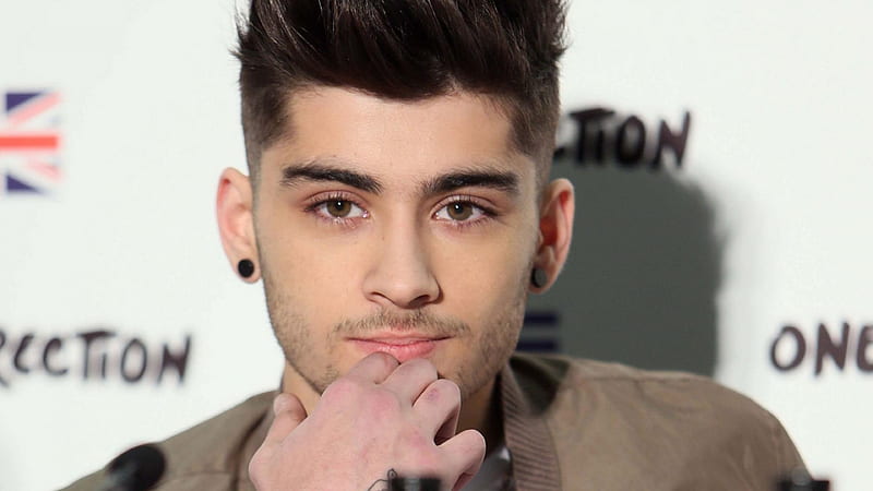 After deleting all of his Instagram pictures, Zayn Malik shared an  intriguing video — and it probably means that he's releasing new music