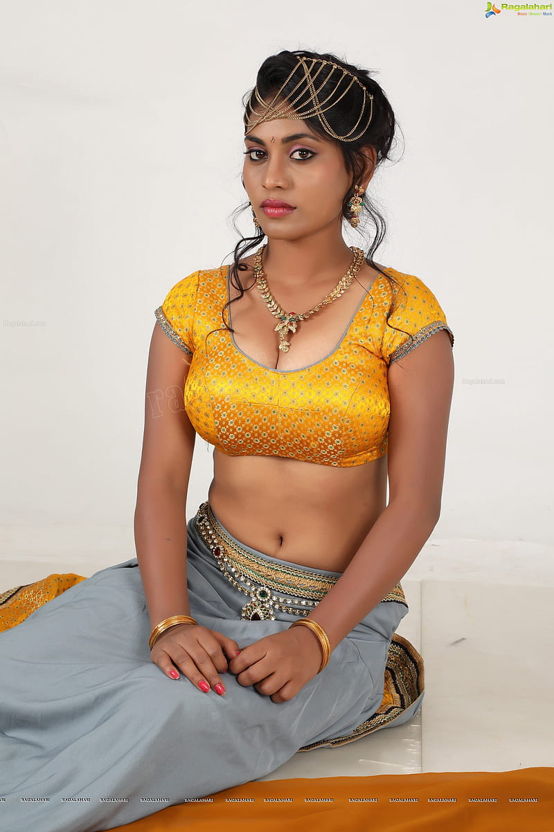 Priyanka Augustine, bollywood, indian, HD phone wallpaper