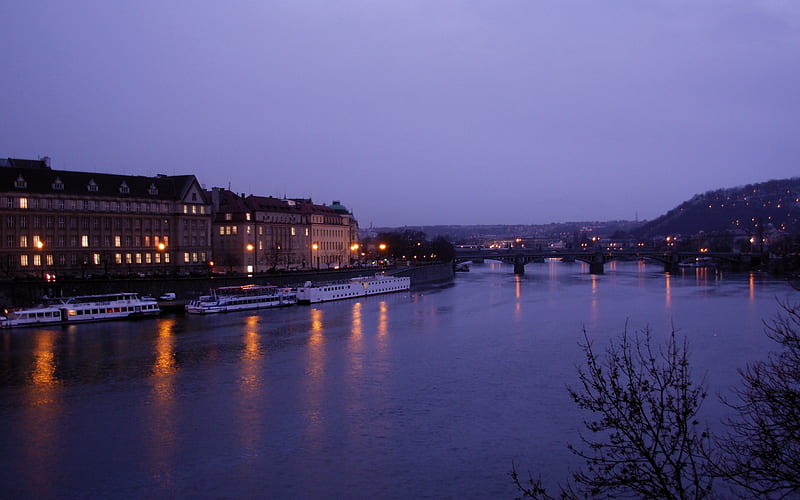 Praha Lights, architectue, clear, dusk, bonito, skies, boats, calm, city, bridge, river, reflections, night, HD wallpaper