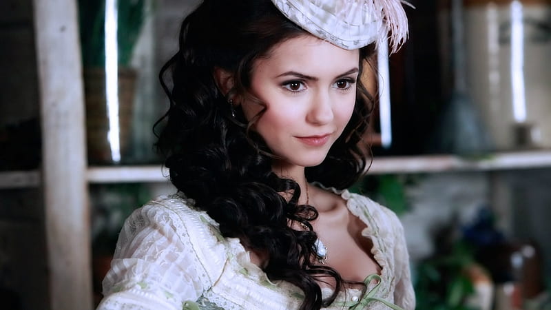 Katherine Pierce.  Katherine pierce, Vampire diaries, Vampire