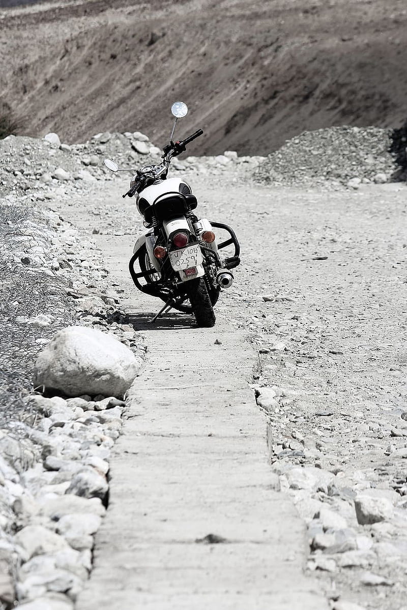 Royal Enfield Ladakh, bike, motorbike, royal enfield, travel, HD phone wallpaper
