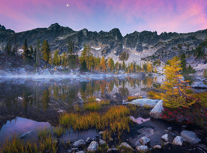 A calm morning in the Washington Backcountry - The Enchantments, rocks, autumn, trees, snow, lake, HD wallpaper