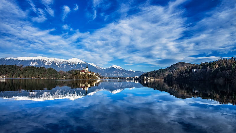 wondeful bled lake and island town in slovenia, forest, town, island, church, sky, lake, HD wallpaper