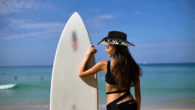 Cowgirl Surfer. ., hats, cowgirl, ocean, outdoors, surfboard, beach, brunettes, western, style, HD wallpaper